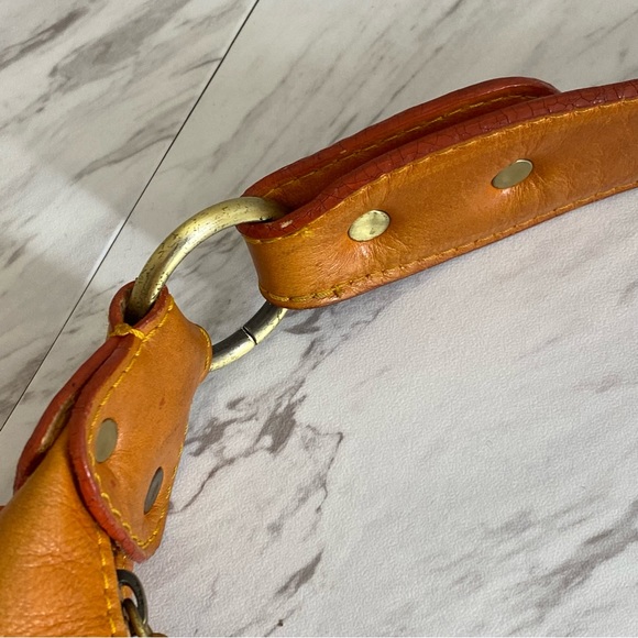 Tod’s hobo style purse all leather camel color - Picture 7 of 16